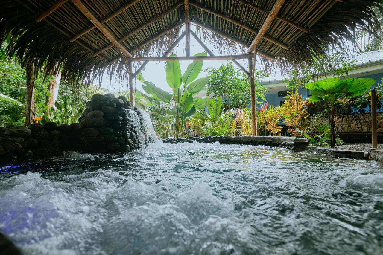 Oasis Diverse Adult Retreat 奎波斯城 外观 照片