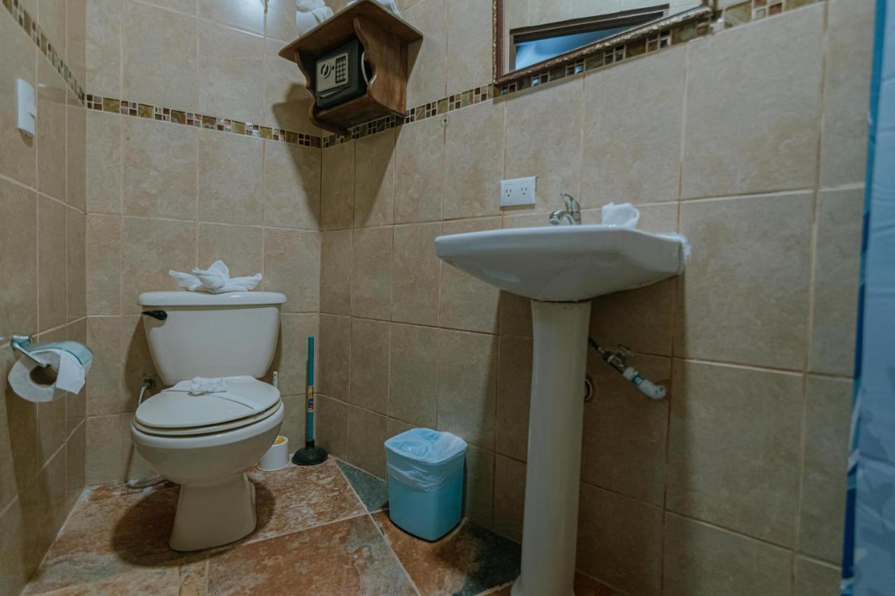 Oasis Diverse Adult Retreat 奎波斯城 外观 照片