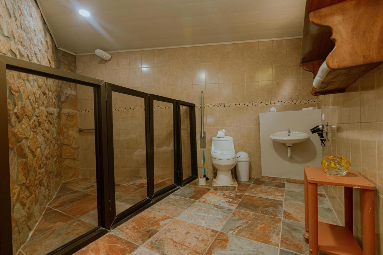 Oasis Diverse Adult Retreat 奎波斯城 外观 照片