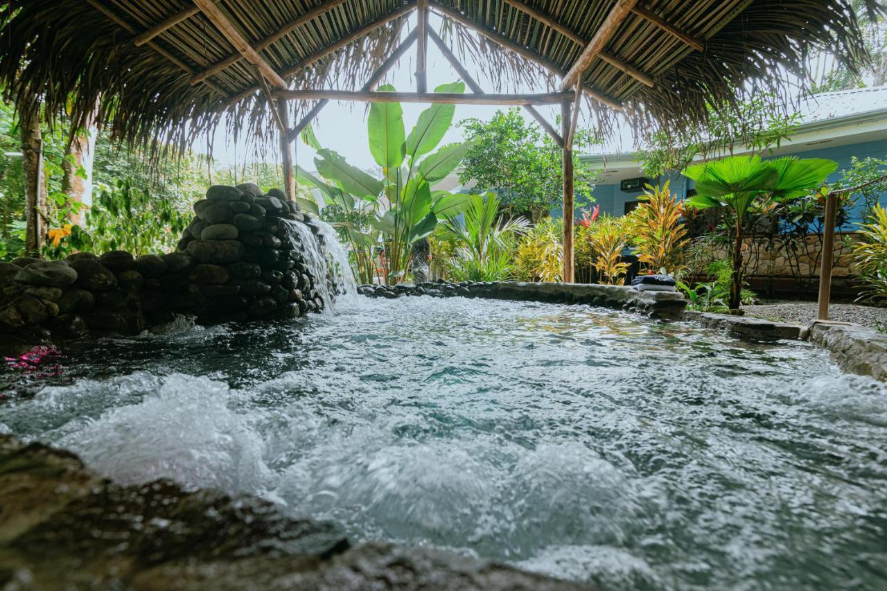 Oasis Diverse Adult Retreat 奎波斯城 外观 照片